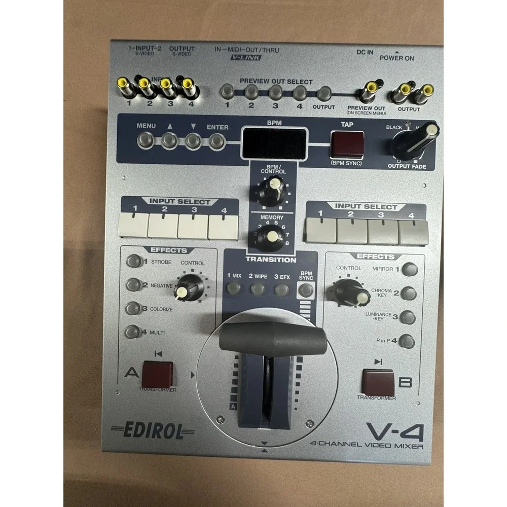 EDIROL V-4 4-CHANNEL VIDEO MIXER